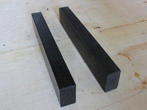 如何選擇合適的地軌槽鐵材料